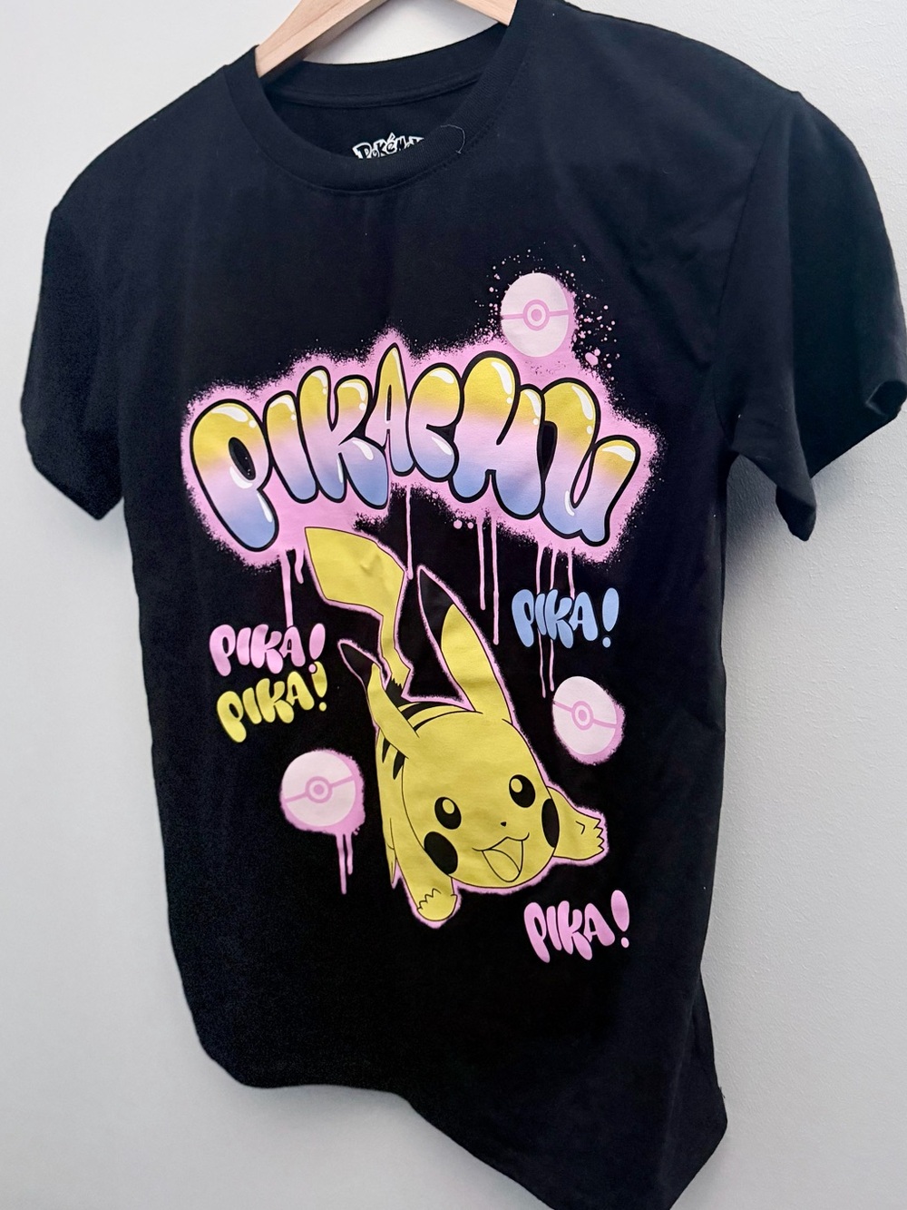Pokemon Pikachu Graphic Tee Kids Size L Black Yellow Pink Gamer Shirt - Picture 3 of 4